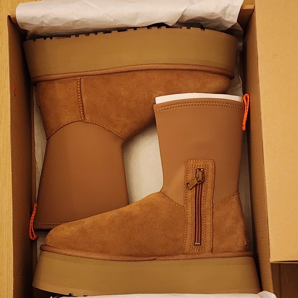 UGG - Classic Dipper (Brand new, unworn with box) Size: 7, brown suede - Picture 2 of 10
